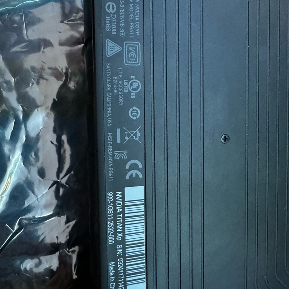 Limited edition Star Wars titan xp graphics cards - Picture 8 of 8